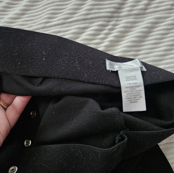 89+Madison Black Button-Detail Pants. Leggings Size Large - Picture 6 of 6